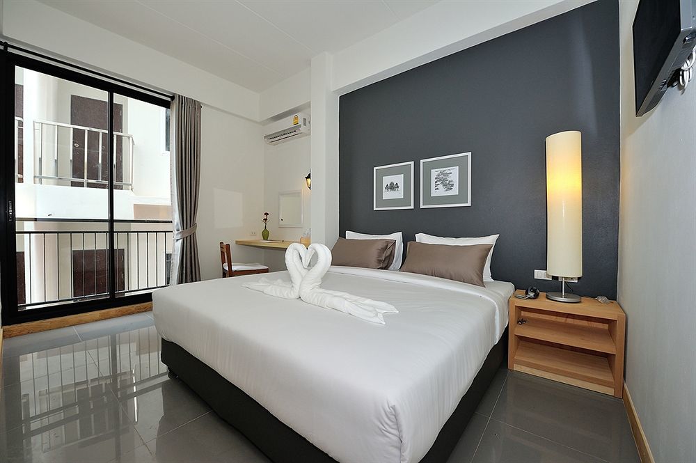 Arch Club Hotel Patong Exterior photo